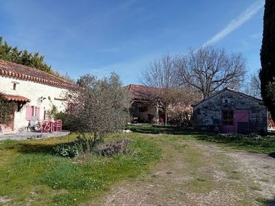 /international/fr/lalbenque-midi-pyrenees-310105747276/