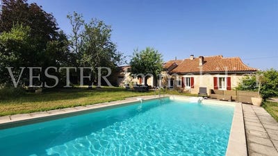 /international/fr/neuvic-aquitaine-310109109347/