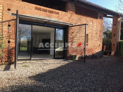 /international/fr/montlaur-midi-pyrenees-310108594854/
