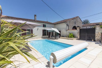 /international/fr/jarnac-charente-310100648899/