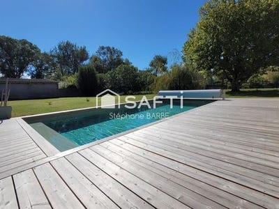/international/fr/saint-christoly-medoc-aquitaine-310106463615/