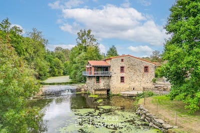 /international/fr/beaupreau-en-mauges-pays-de-la-loire-310110284930/