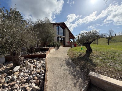 /international/fr/lalbenque-midi-pyrenees-310107024761/