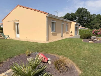 /international/fr/la-chataigneraie-charente-310108376555/