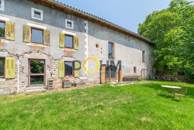/international/fr/chomelix-auvergne-310100360748/
