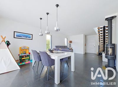 /international/fr/bourgbarre-brittany-310108989472/?lang=th