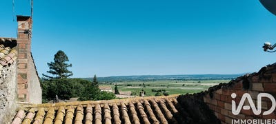 /international/fr/azille-languedoc-roussillon-310108421188/