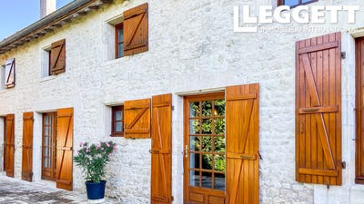 /international/fr/saint-martin-de-juillers-charente-310101278990/?lang=en