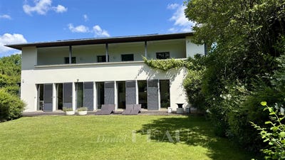 /international/fr/la-celle-saint-cloud-ile-de-france-310099568806/