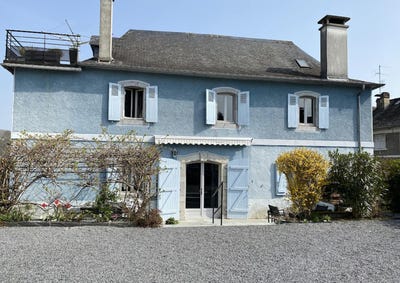 /international/fr/oloron-sainte-marie-aquitaine-310101533861/