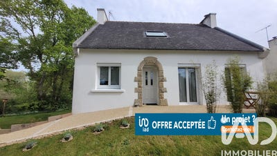 /international/fr/chateauneuf-du-faou-brittany-310107522578/