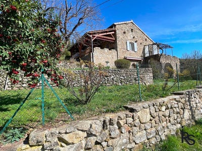 /international/fr/vallees-dantraigues-asperjoc-rhone-310106541470/