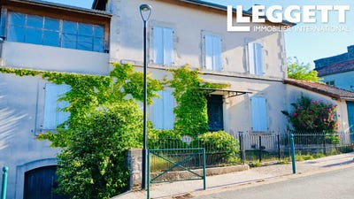 /international/fr/saint-santin-de-maurs-auvergne-310108834886/