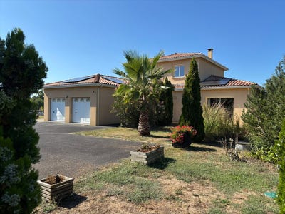 /international/fr/sauveterre-de-guyenne-aquitaine-310110042411/