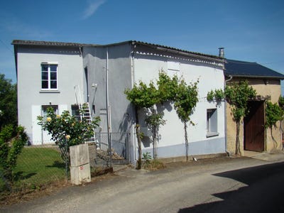 /international/fr/chateau-garnier-charente-310108460542/