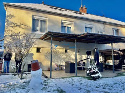 /international/fr/coulaines-pays-de-la-loire-310105235871/