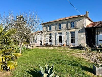 /international/fr/les-eglises-d-argenteuil-charente-310106598381/