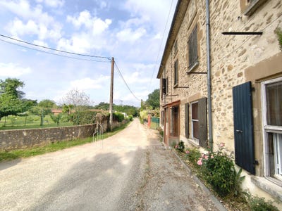 /international/fr/montmeyran-rhone-310107737845/