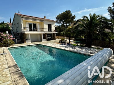 /international/fr/saint-raphael-provence-alpes-cote-d-azur-310109147530/