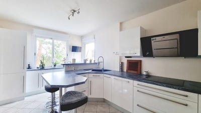/international/fr/villebon-sur-yvette-ile-de-france-120097941903/