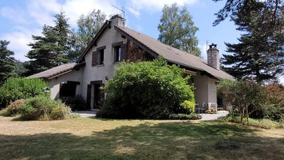 /international/fr/le-chambon-sur-lignon-auvergne-310109109320/?lang=th