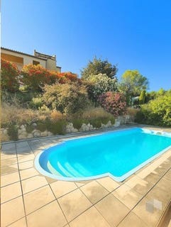 /international/fr/la-garde-adhemar-rhone-120093508102/?lang=id