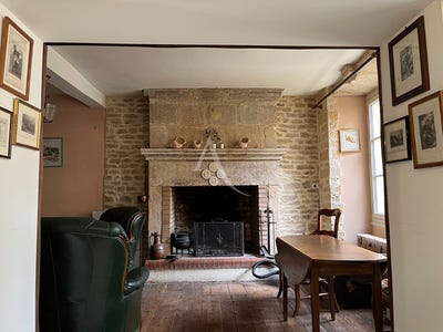 /international/fr/fontenay-le-comte-pays-de-la-loire-310108777849/