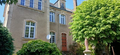 /international/fr/luxeuil-les-bains-franche-comte-310108465794/