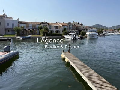 /international/fr/grimaud-provence-alpes-cote-d-azur-310101154581/