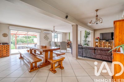 /international/fr/chezy-sur-marne-picardie-310108321271/