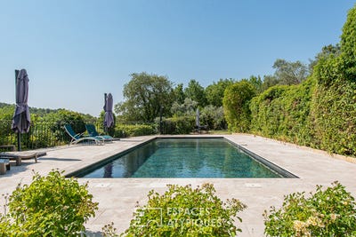 /international/fr/varages-provence-alpes-cote-d-azur-310109779603/