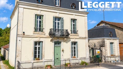 /international/fr/chalais-centre-val-de-loire-310110247259/