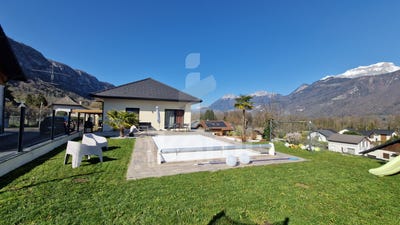 /international/fr/lathuile-rhone-310106574214/