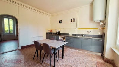 /international/fr/lezan-languedoc-roussillon-310105925225/