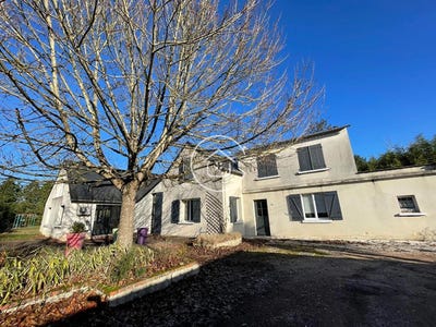 /international/fr/blois-centre-val-de-loire-310104532849/