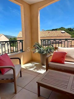 /international/fr/grimaud-provence-alpes-cote-d-azur-310101046097/?lang=en