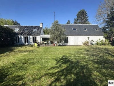 /international/fr/montlignon-ile-de-france-310098904154/