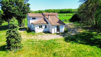 /international/fr/valdivienne-charente-310106935128/