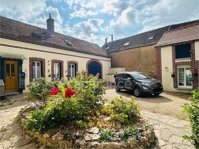 /international/fr/villeneuve-sur-yonne-burgundy-310100794611/
