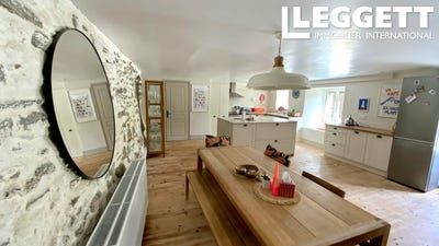 /international/fr/saint-gilles-vieux-marche-brittany-310107469477/