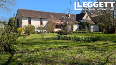 /international/fr/cour-maugis-sur-huisne-upper-normandy-310106572066/