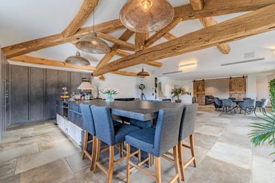 /international/fr/mougins-provence-alpes-cote-d-azur-310108454196/