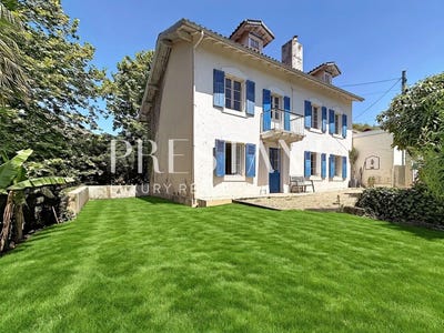 /international/fr/biarritz-aquitaine-310109020722/?lang=th