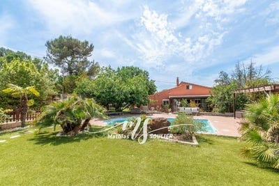 /international/fr/fuveau-provence-alpes-cote-d-azur-310099975448/