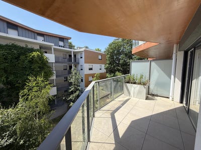 /international/fr/decines-charpieu-rhone-310109099076/