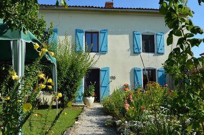 /international/fr/montjean-charente-310108453591/