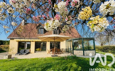 /international/fr/le-tilleul-upper-normandy-310105718484/