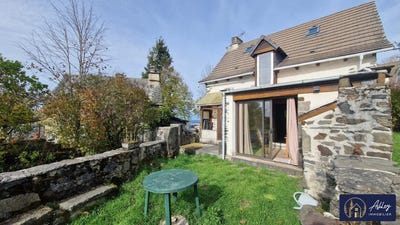 /international/fr/saint-etienne-de-chomeil-auvergne-310104234033/