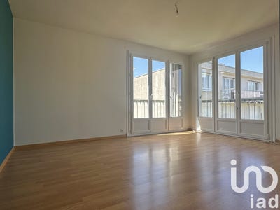 /international/fr/joigny-burgundy-310099223200/