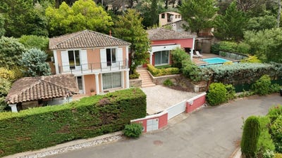 /international/fr/saint-raphael-provence-alpes-cote-d-azur-310120032771/